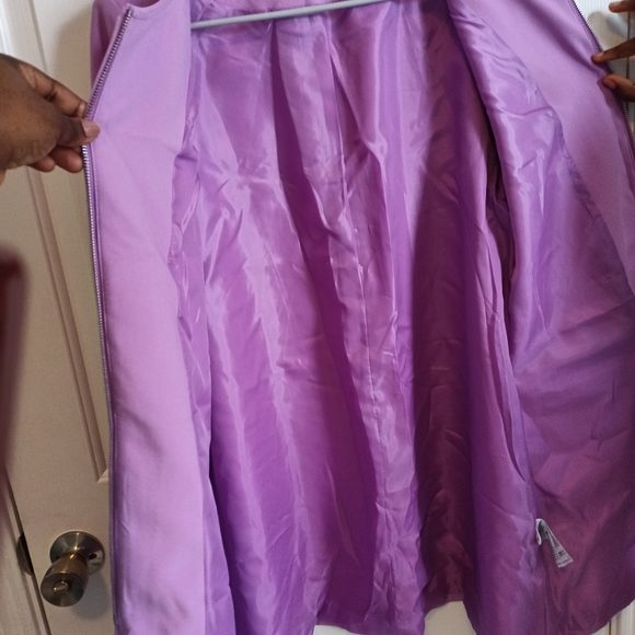 Suit - Picture 7 of 15